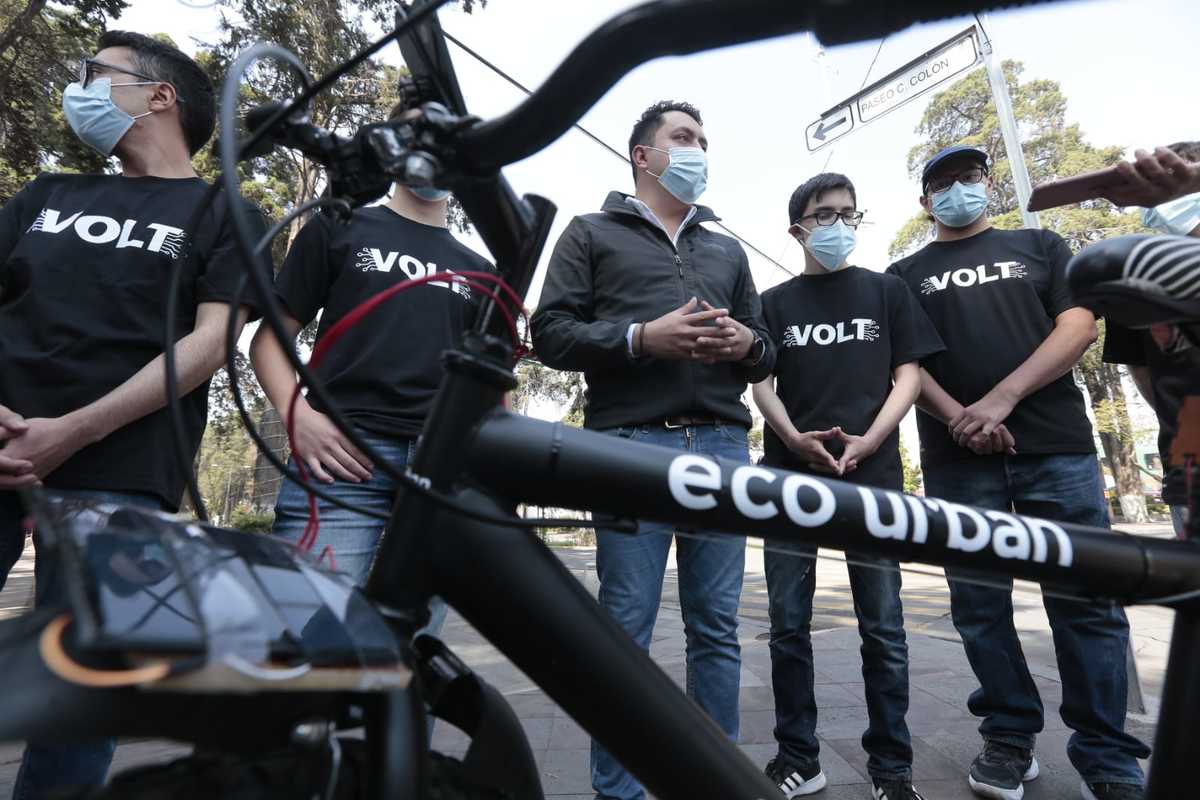 "Ayuda al medioambiente a través de la generación de energía de manera sustentable." (Fotos Tania Contreras)