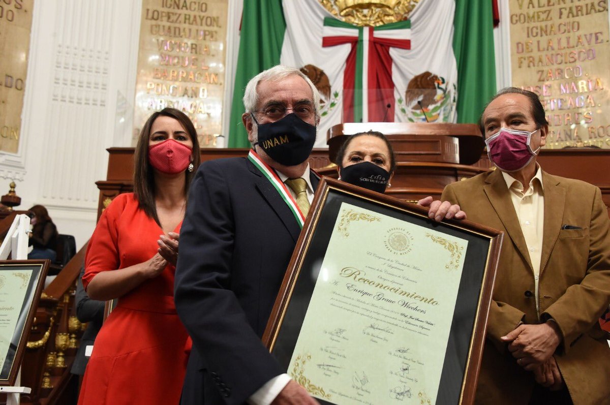 Enrique Graue recibió la medalla al Mérito Docente | Especial