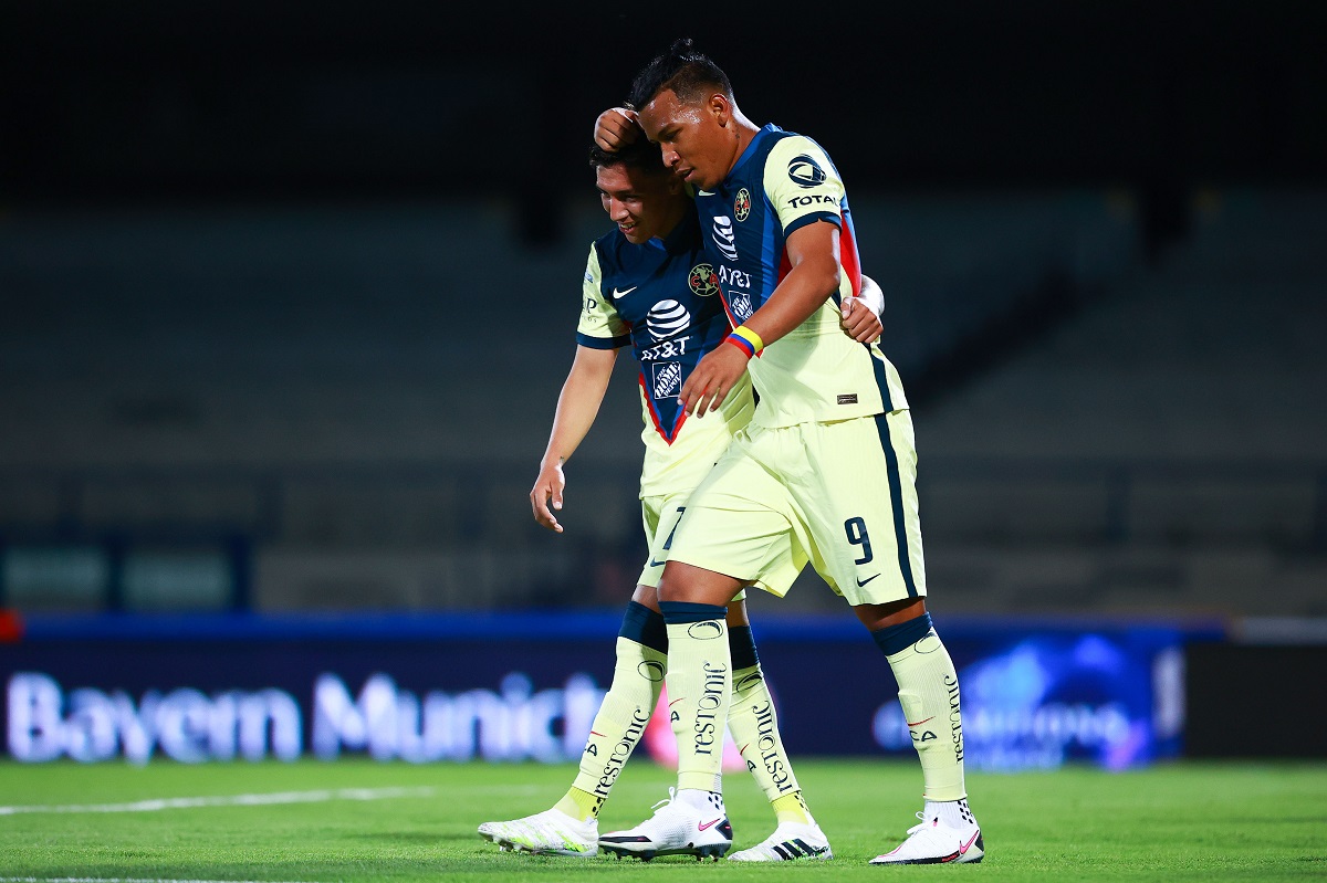 Leonardo Suárez y Roger Martínez, jugadores del América (Imago7)