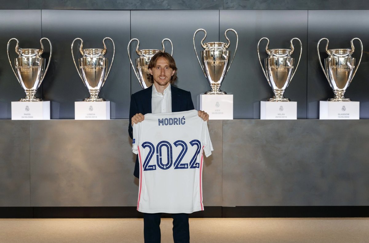 Luka Modric renueva contrato con el Real Madrid  (Twitter: @lukamodric10)