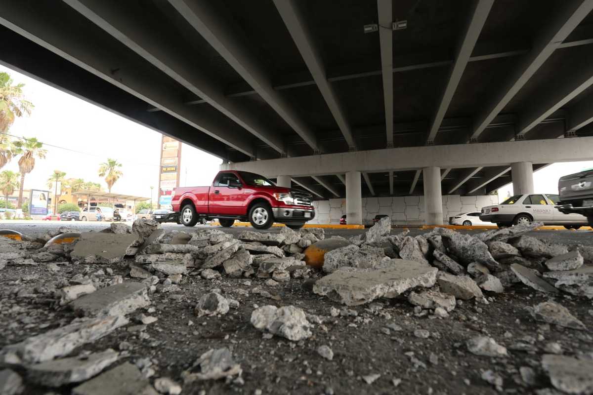 El paso a desnivel se ubica a la altura de la colonia Residencial Anáhuac tercer sector, en San Nicolás. Foto: Roberto Alanís