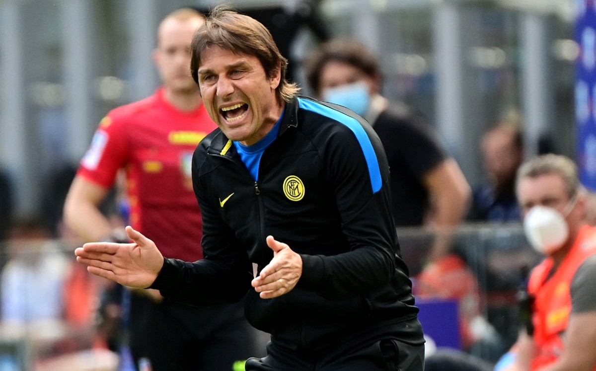 Antonio Conte deja su puesto como DT del Inter (AFP)