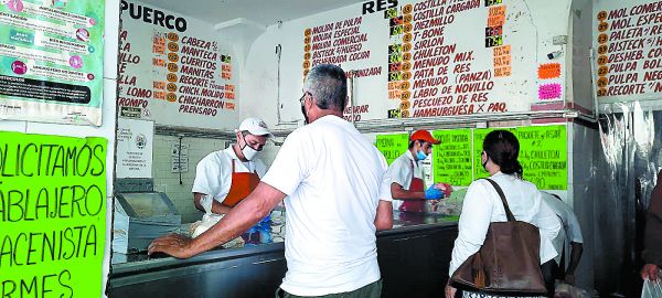 Los dueños de carnicerías dijeron que sí han visto bajas en sus ventas. VÍCTOR GONZÁLEZ