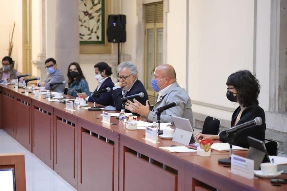 Enrique Alfaro sostuvo una reunión en la Ciudad de México con distintas dependencias del Gobierno federal. (Cortesía)