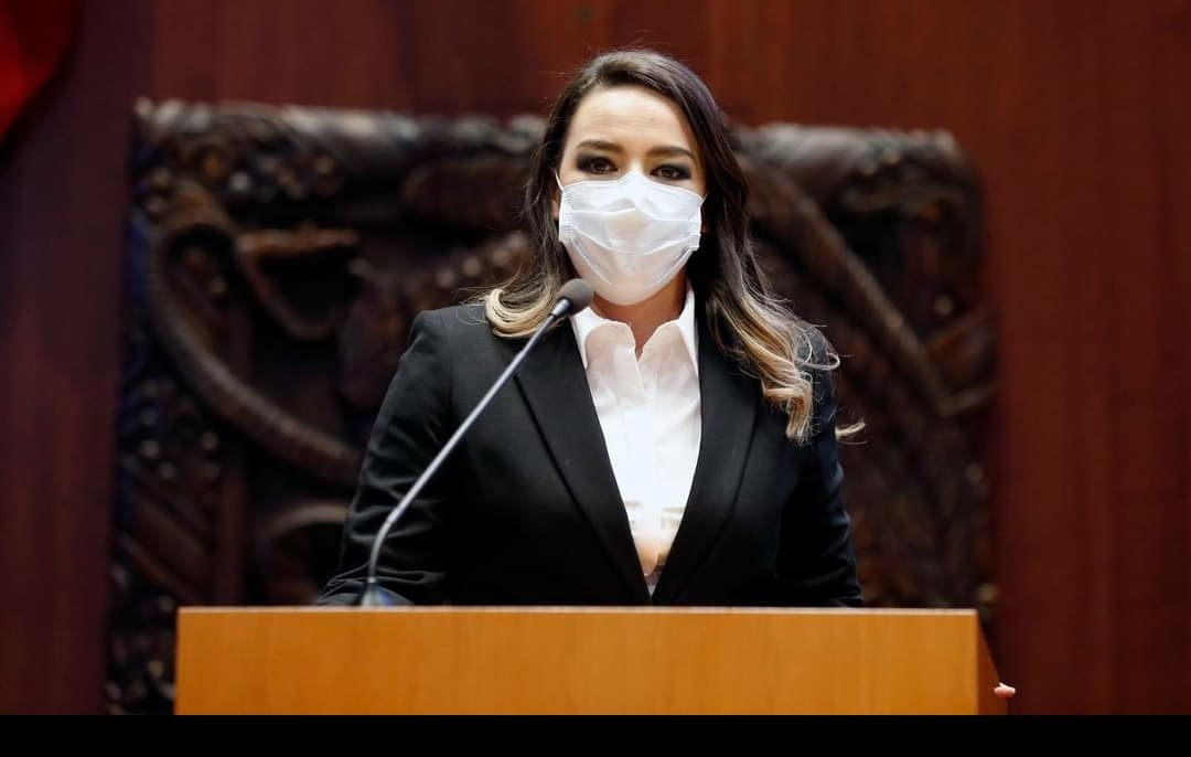 La senadora denunció al comunicador por violencia de género.