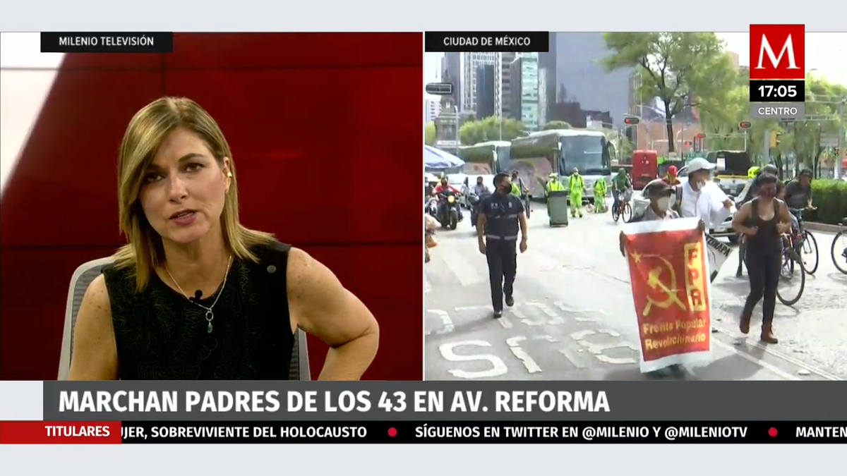 Marchan padres de los 43 en Reforma