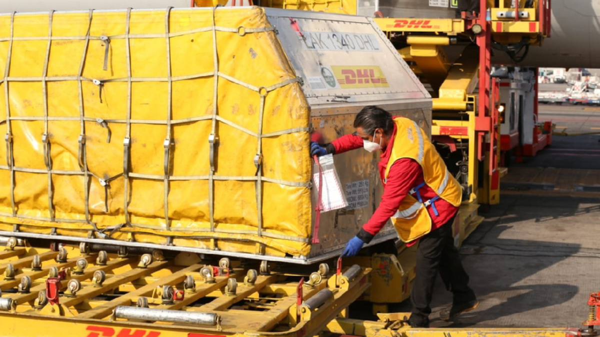 México recibe nuevo lote con 585 mil vacunas anticovid de Pfizer