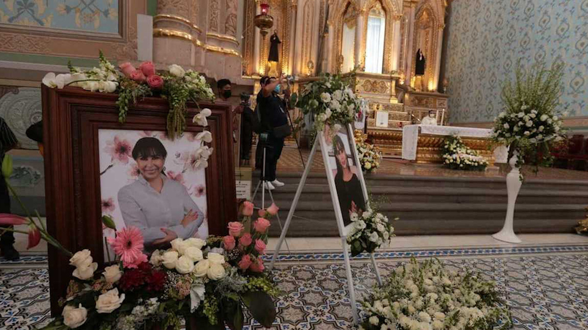 Con misa de cuerpo presente, despiden a Alma Rosa Barragán