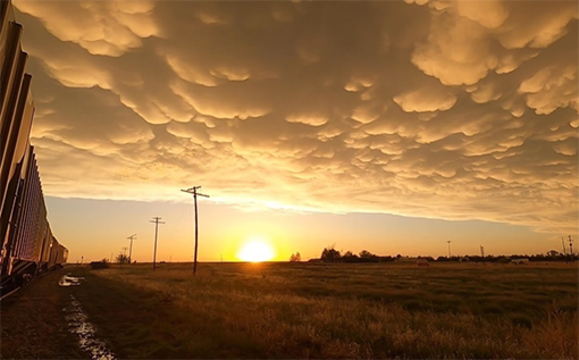 Aterradoras nubes 'infernales' son captadas en el cielo de EU; video se hace viral