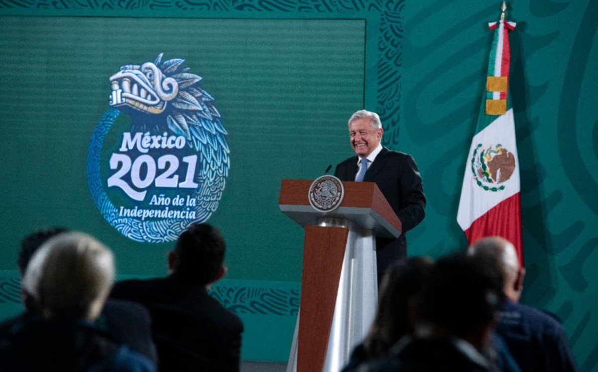 En otras elecciones, López Obrador votaba en las oficinas de Conagua, en Insurgentes Sur. | Especial
