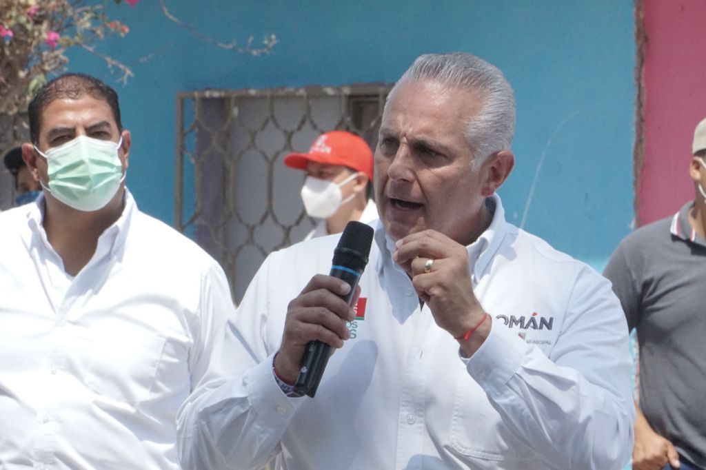 Román Alberto Cepeda visitó la colonia Las Magdalenas. (Especial)