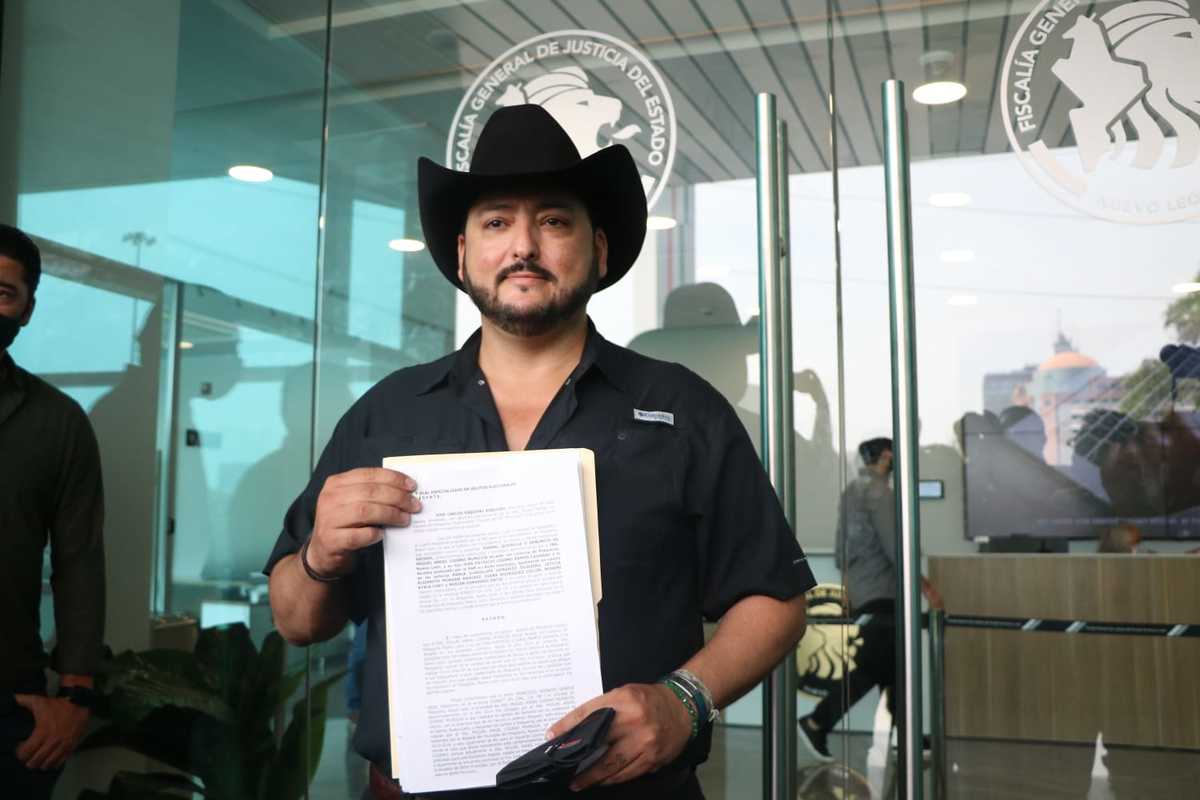 Salvador Guajardo, aspirante de la coalición PRI-PRD a la alcaldía de Pesquería. Foto: Leonel Rocha