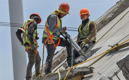 Tres trabajadores lesionados durante remoción de escombros de L12