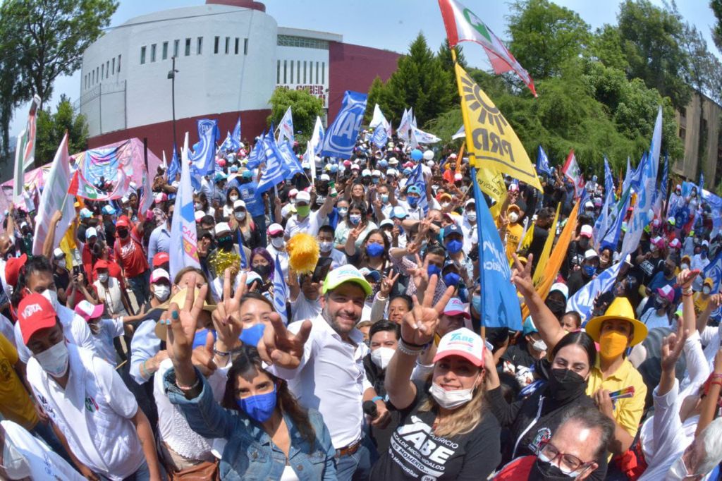 Mauricio Tabe en cierre de campaña. (Especial)