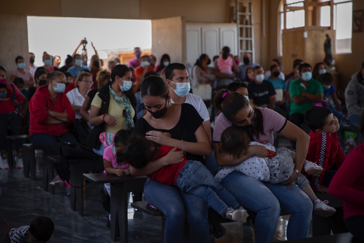Mujeres de Aguililla denunciaron cómo en Tijuana son víctimas de extorsión de la policía. (Said Betanzos)