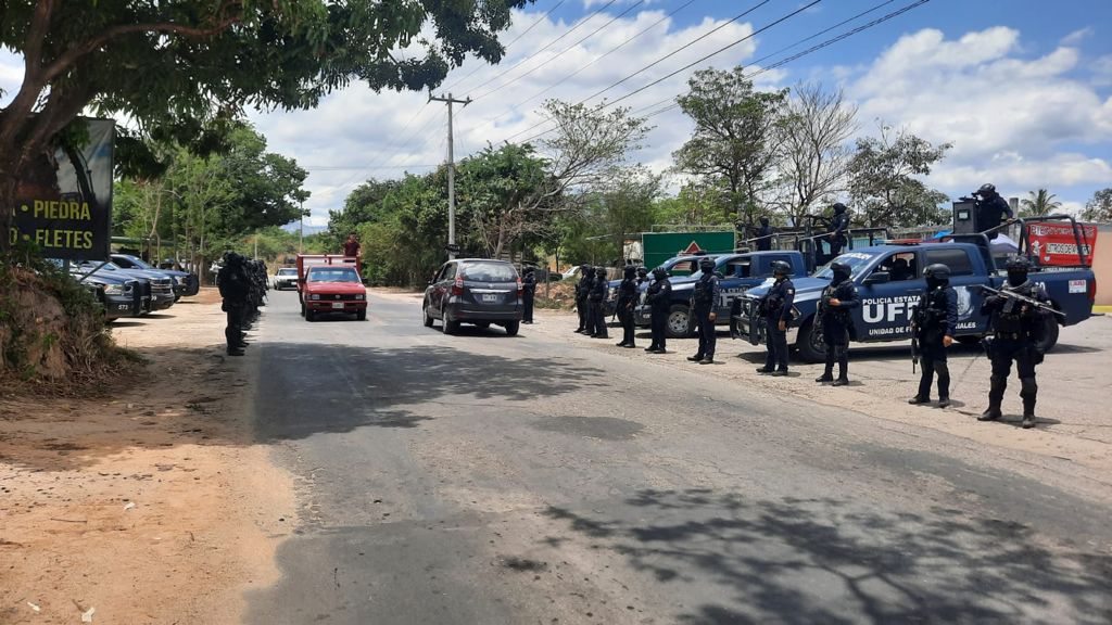 Despliegan operativo policiaco en jornada electoral indígena en Guerrero