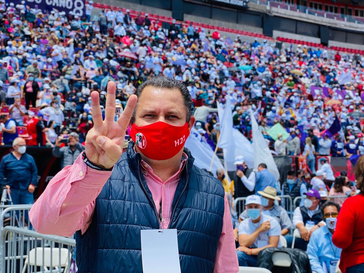 El ex dirigente del PRI acudió al evento de Jorge Hank Rhon. (Especial)