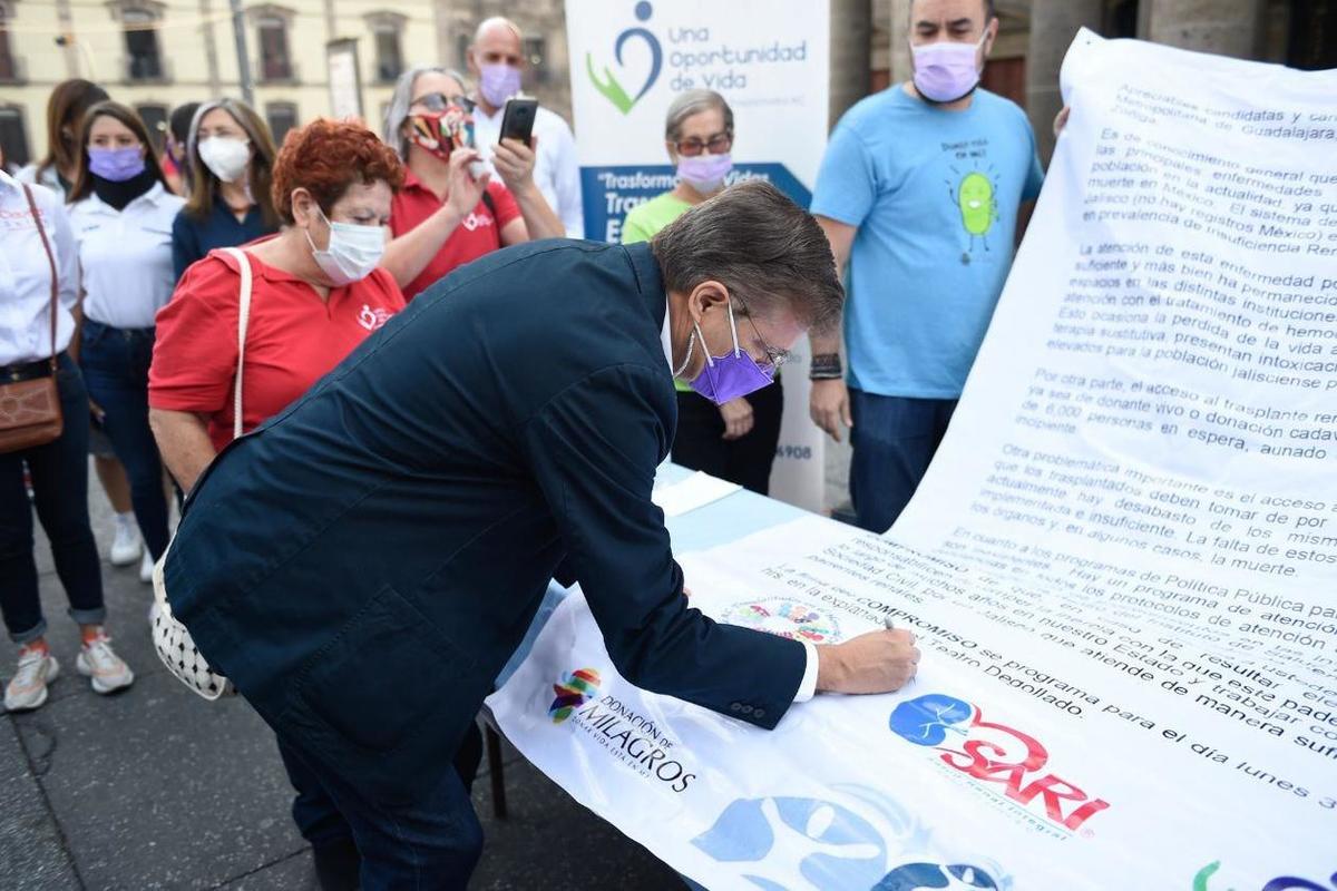 Asociaciones civiles buscan compromiso de candidatos para trasplante de riñones (María Ramírez)