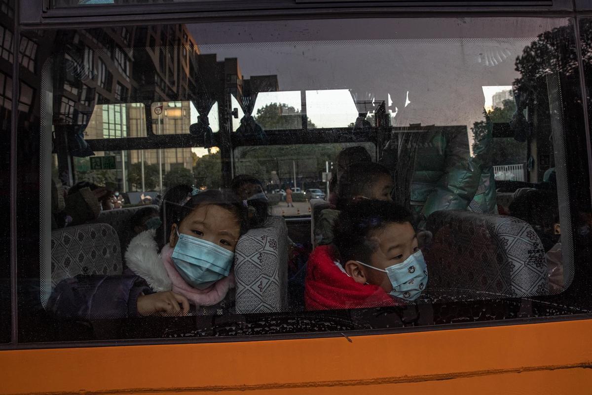 China permite a sus ciudadanos tener un tercer hijo. (EFE)