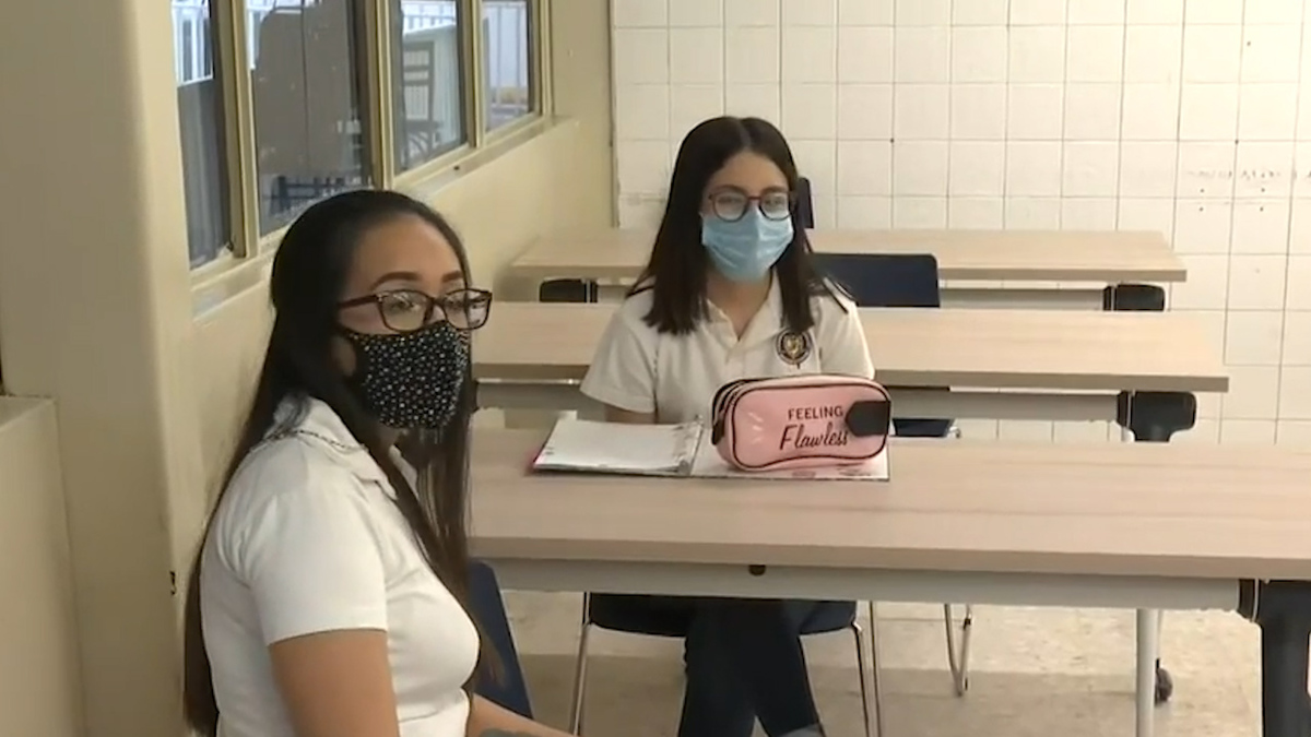 Escuelas de nivel medio superior y superior regresan a clases presenciales en NL