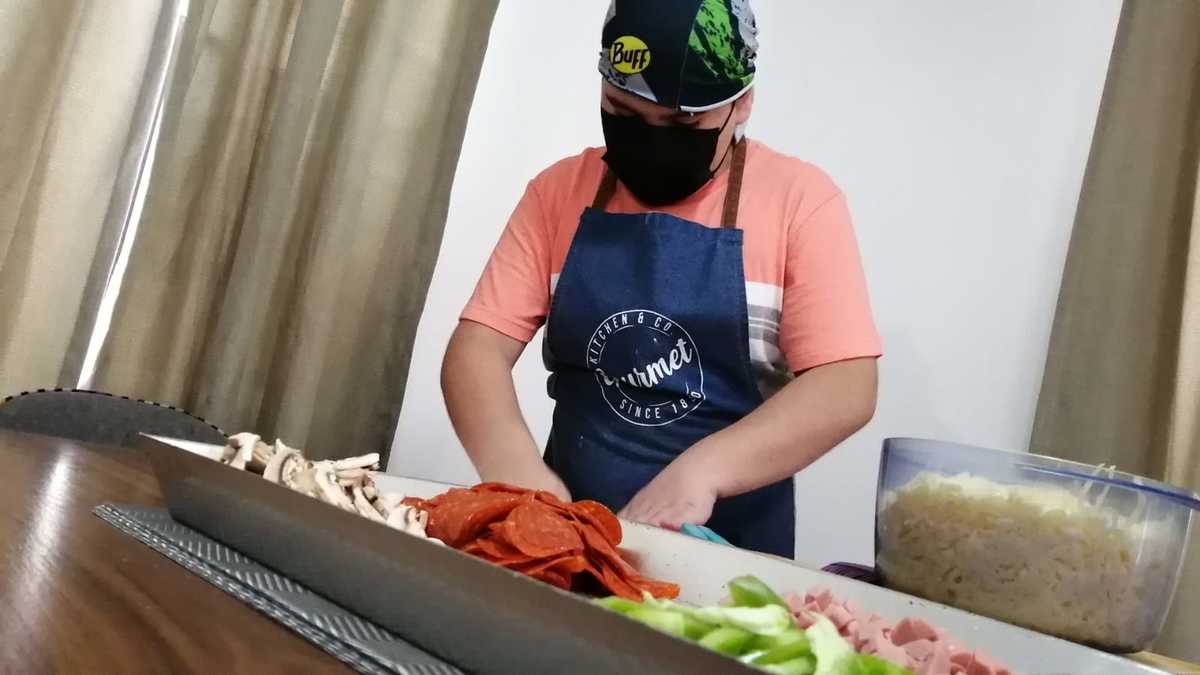 Frank tiene 13 años y comenzó a emprender para pagar su universidad