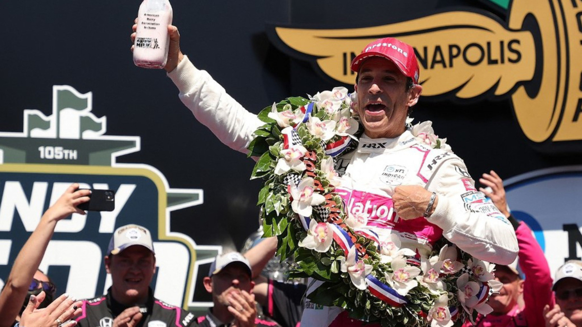 Helio Castroneves es campeón en las 500 Millas de Indianápolis