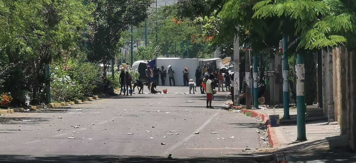 Los normalistas de Chiapas se enfrentaron con la policía. (Especial)
