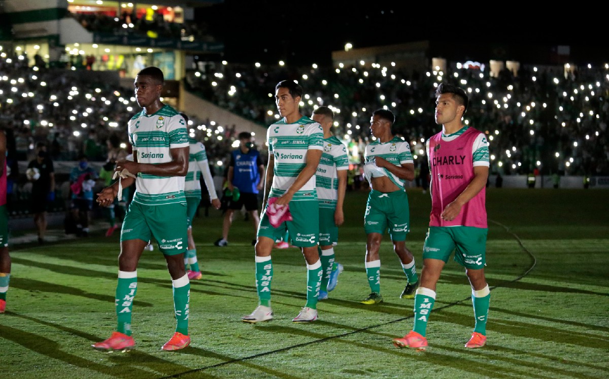Santos Laguna se ha convertido en el equipo rompe 'maldiciones'. (Rolando Riestra)