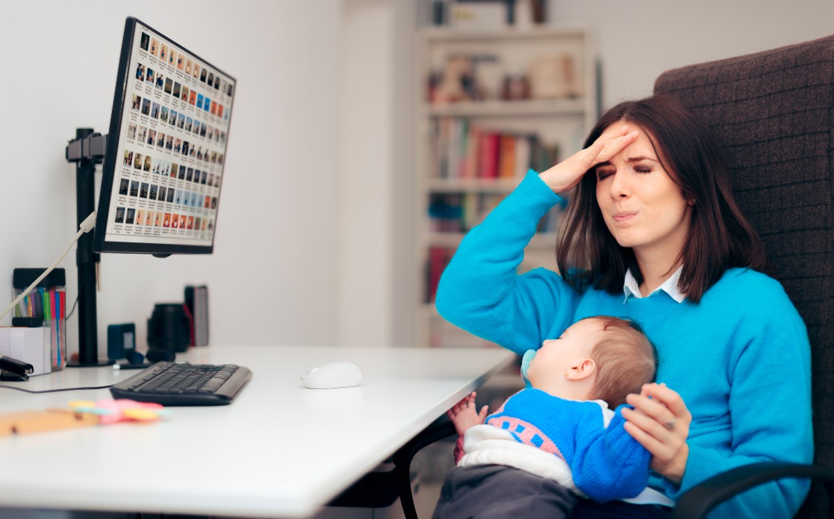 EL estudió reveló que quienes trabajan menos horas tienen niveles de estrés crónico | Shutterstock