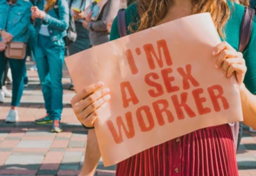 En España, la prostitución no es legal ni ilegal y su práctica está tolerada | Shutterstock