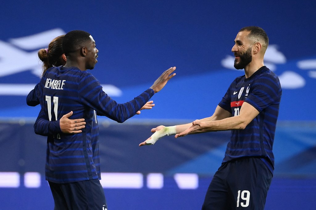 Francia golea 3-0 a Gales (AFP)