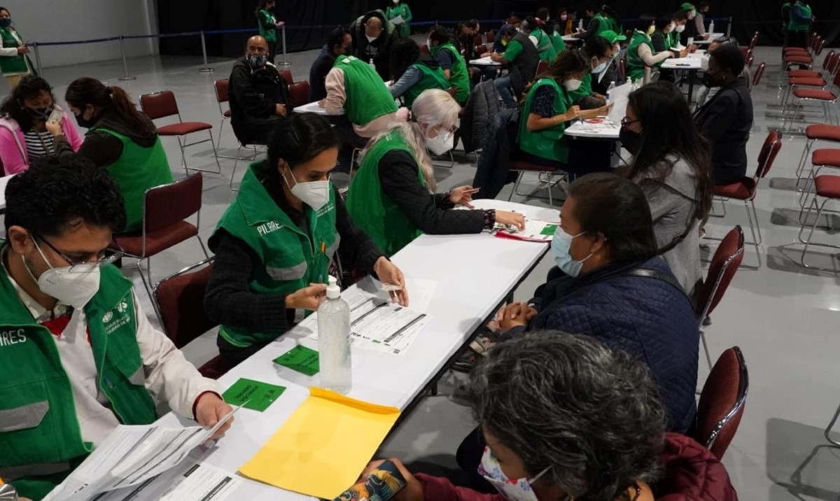 El gobierno de CdMx abrió una segunda sede de vacunación en el WTC. | Twitter @GobCDMX ·