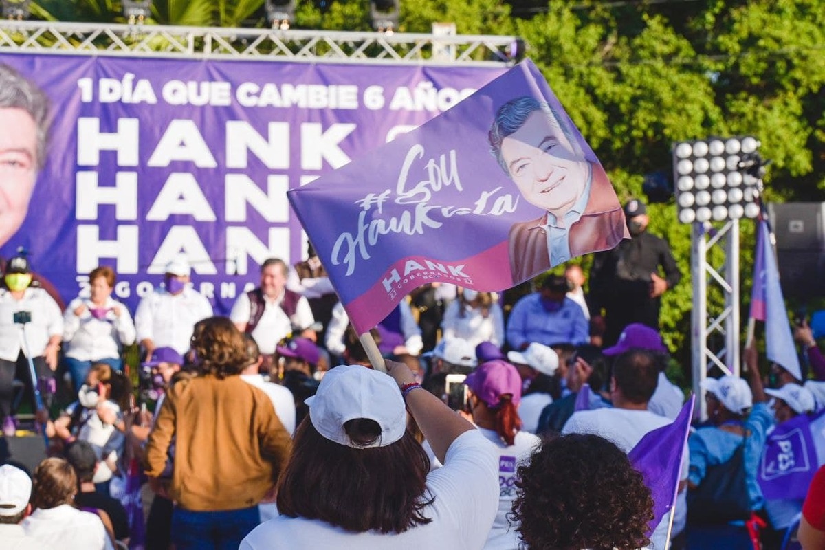 Jorge Hank Rhon encabezó un acto de cierre de campaña en el municipio de Tecate.