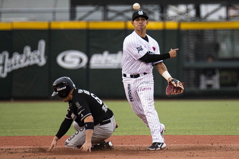 Saraperos le pega a Mariachis en duelo de poder (Cortesía)