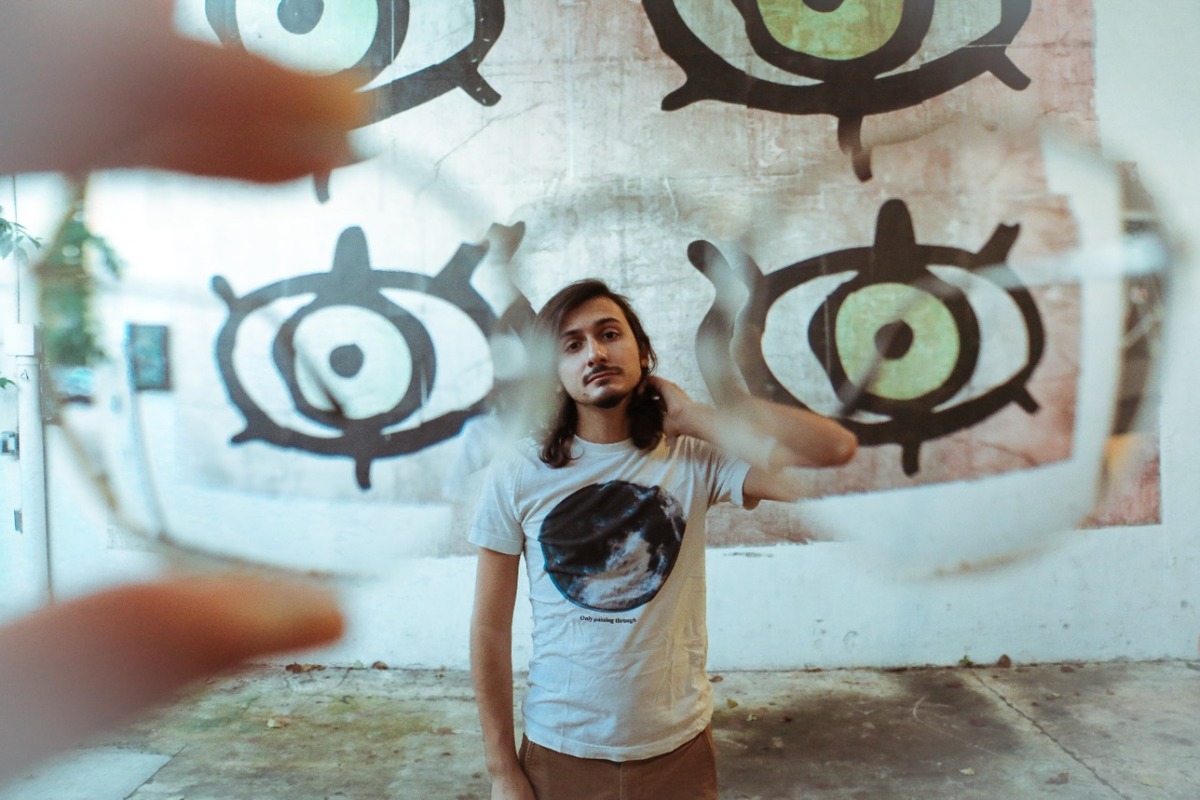 El cantautor venezolano se aventura en el mundo de la música en español con "Qué Dulce" (ESPECIAL).