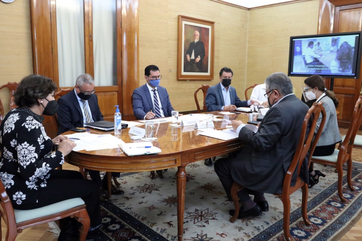 SEP y SNTE reiteran medidas para regreso a clases presenciales el siete de junio