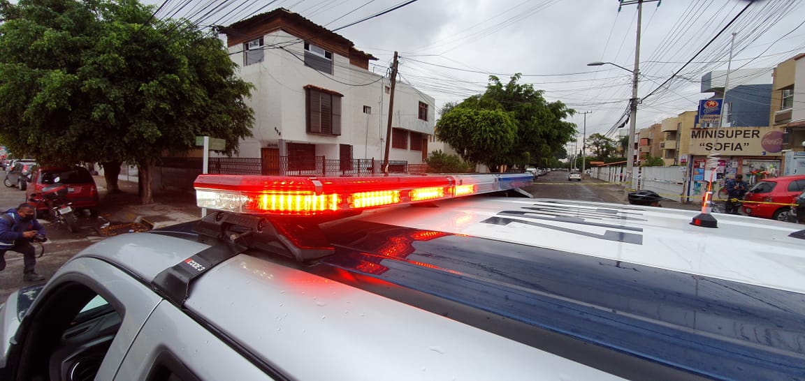 Mujer ciclista muere arrollada por pipa en Tchaikovsky y Robert Schumann en Zapopan (Juan Carlos Munguía)
