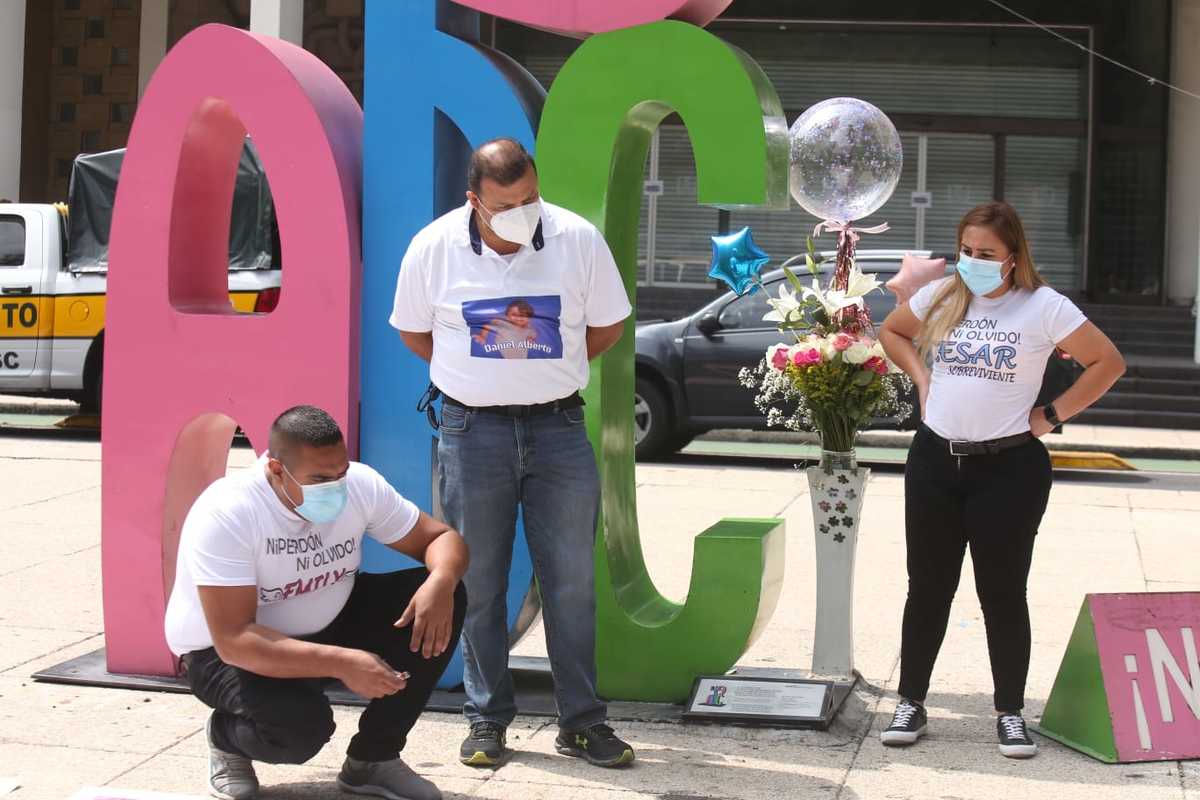 Pidieron la construcción de un memorial digno para sus hijas e hijos en lo que fue la Guardería ABC. (Juan Carlos Bautista)