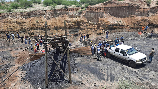 Rescatan cuerpo de minero atrapado en Múzquiz, Coahuila