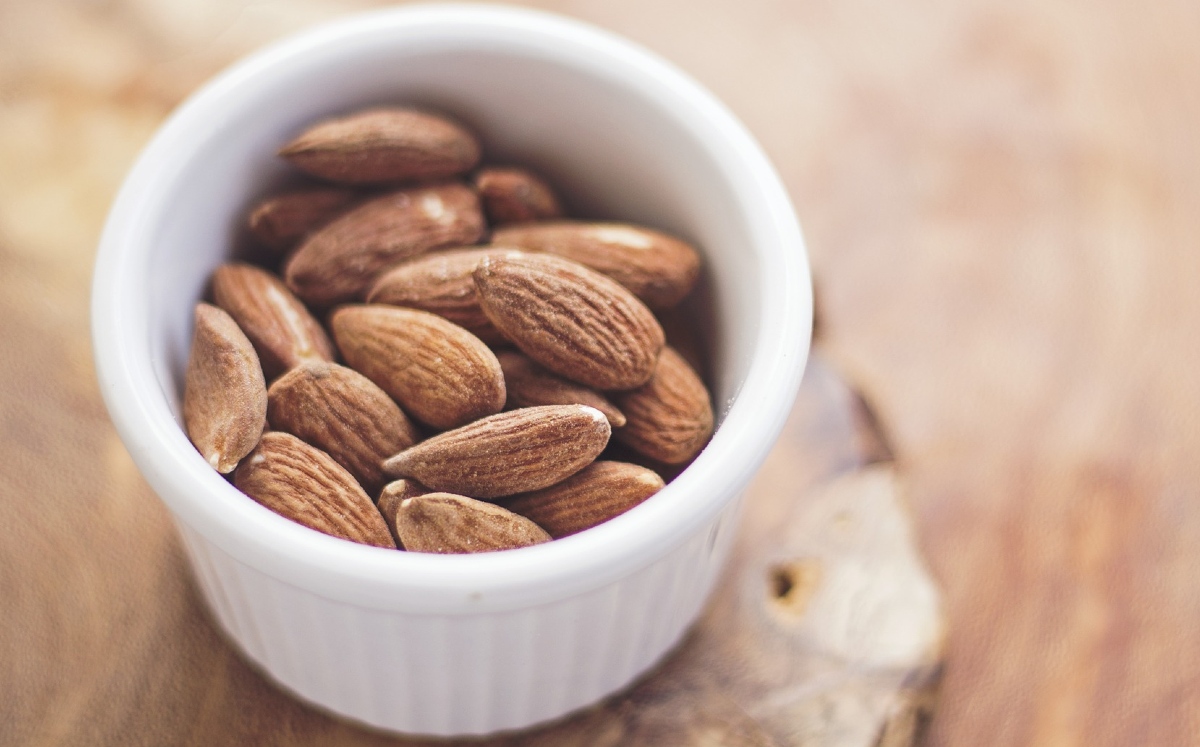 Te contamos algunos de los beneficios de comer almendras (Pixabay).