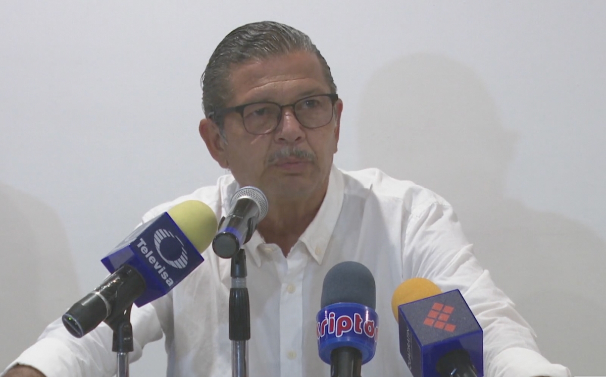 El candidato a la gubernatura se dijo contento de que la jornada electoral transcurrió con saldo blanco. (Especial)