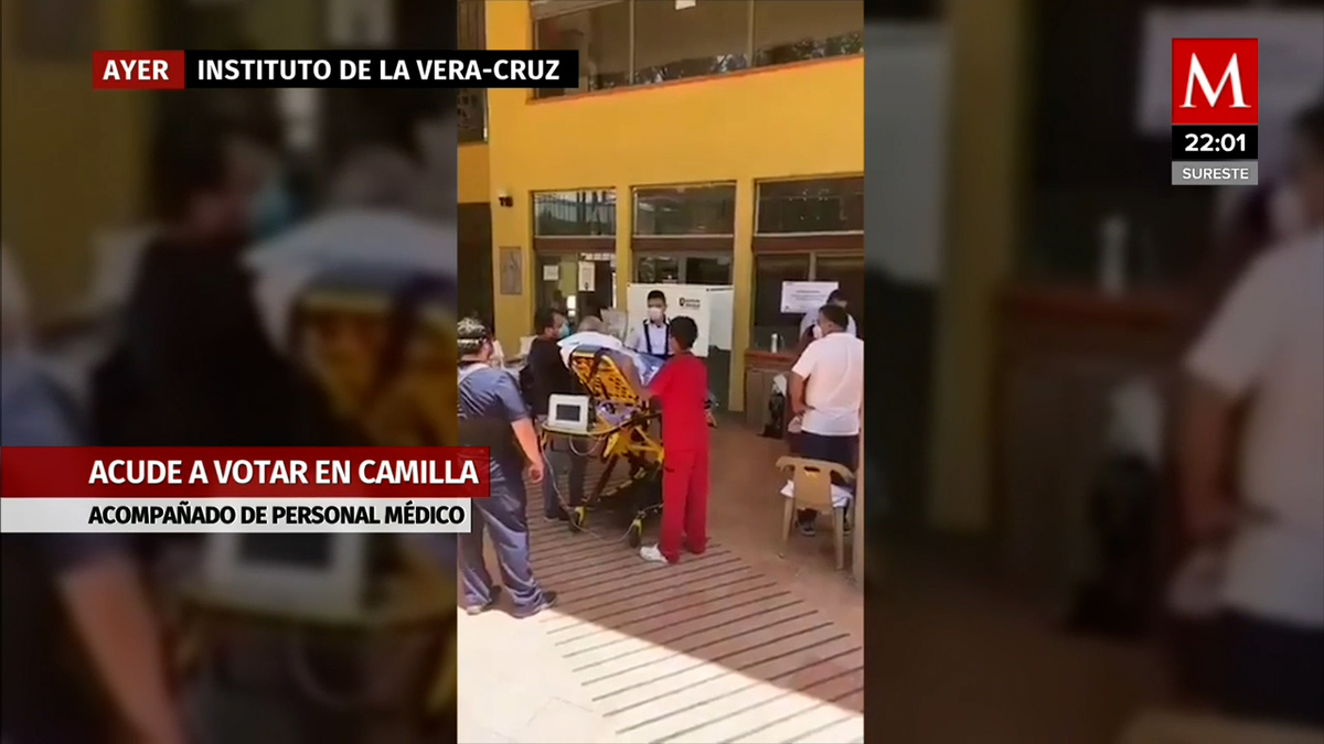 En Jalisco, un hombre de la 3ra. Edad llegó a votar en camilla