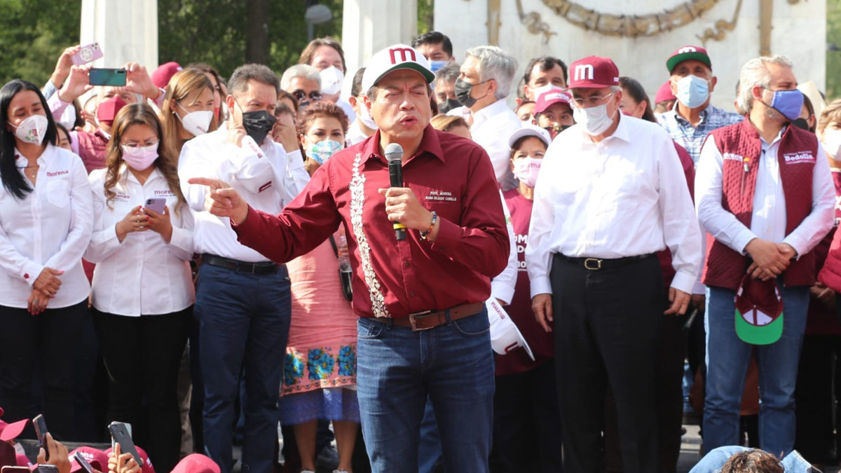 Mario Delgado da mensaje en Hemiciclo a Juárez