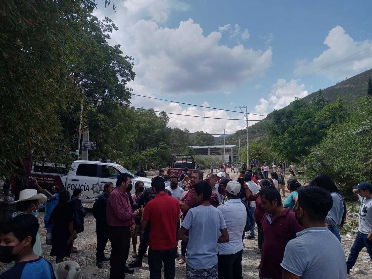 Militantes del PRD  vigilan comité municipal electoral | Especial