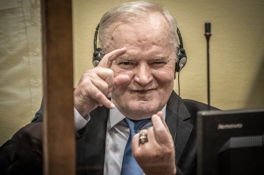El ex general serbio Ratko Mladic ya había sido sentenciado a cadena perpetua en 2017. (AFP)