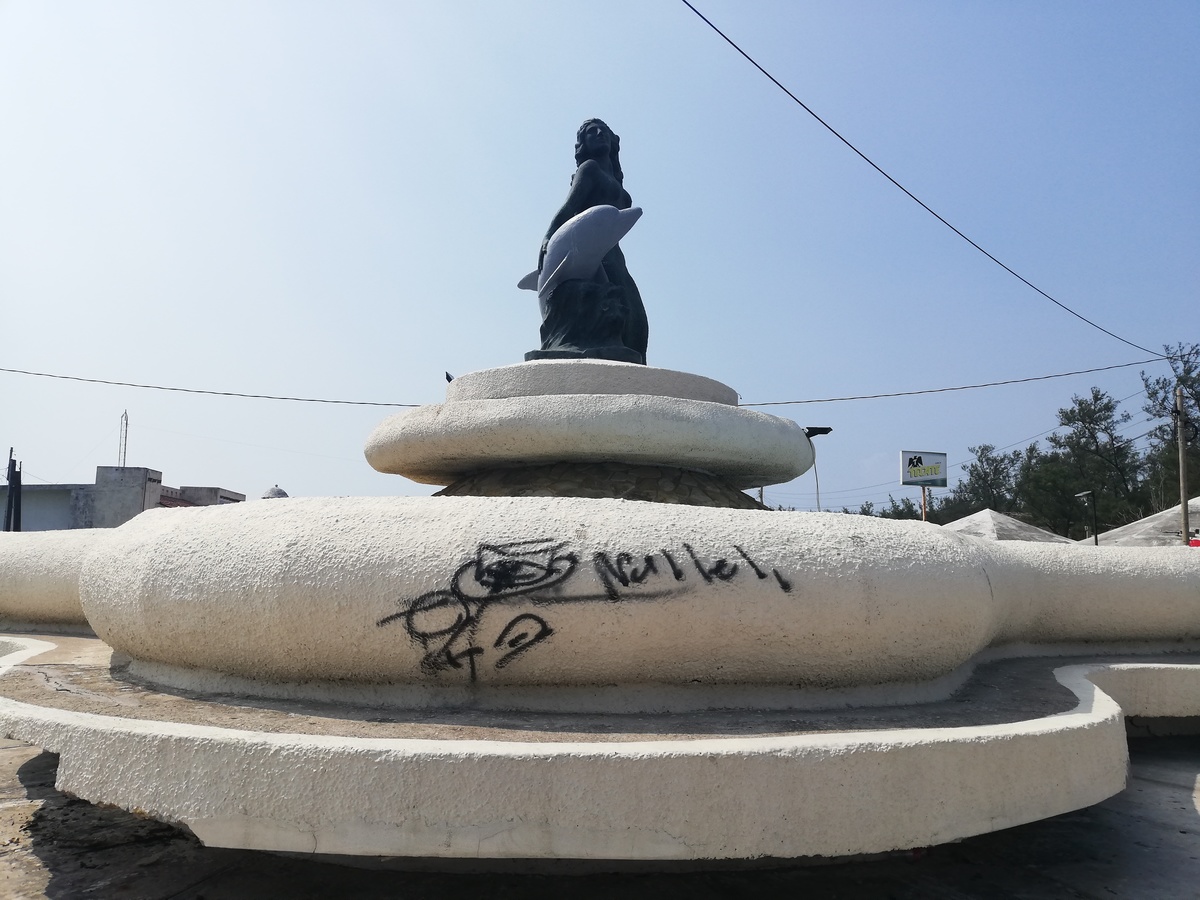 Vandalizan monumentos en Playa Miramar. (Antonio Campos)