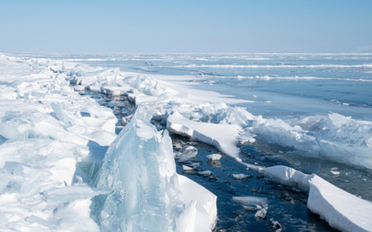 El hielo del Ártico disminuye el doble de rápido de lo previsto, avisa la ESA. (Especial)
