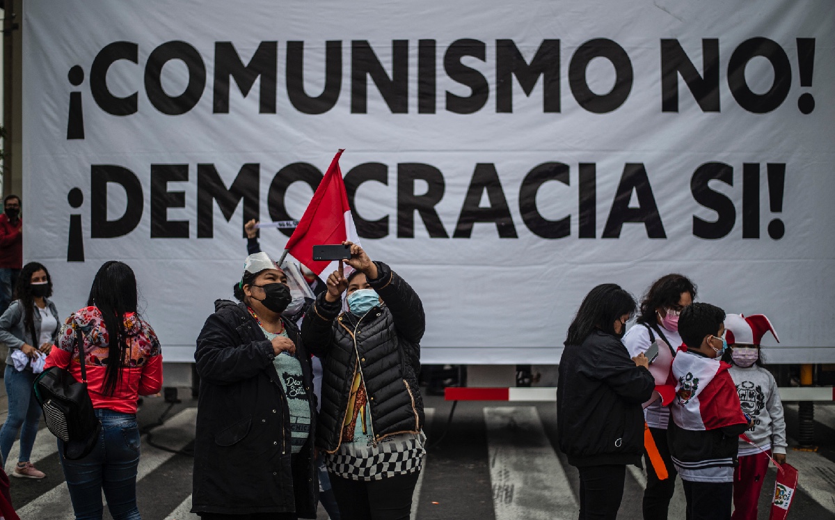 Temor en zonas de Lima por triunfo de Castillo en elecciones de Perú. (AFP)