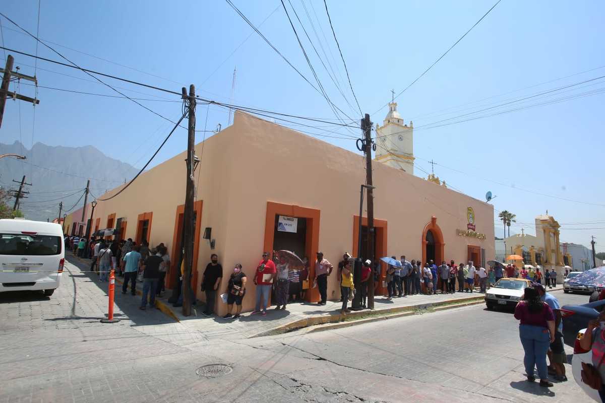 Vacunación covid en García, Nuevo León. Foto: Raúl Palacios.