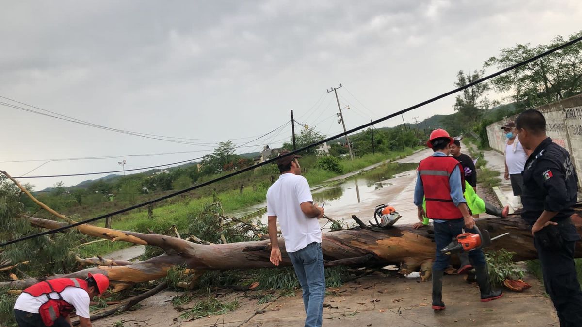 Inundaciones en Huejutla tras tormenta. (Cortesía)